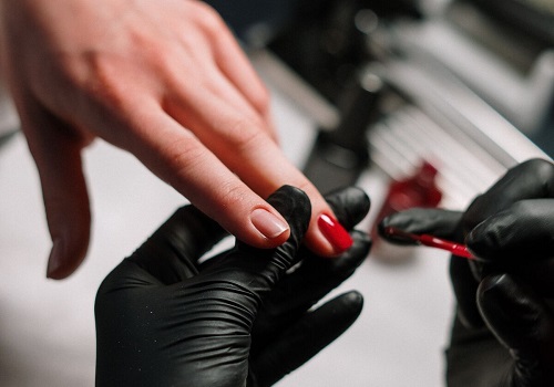 Скорость при выполнении маникюра